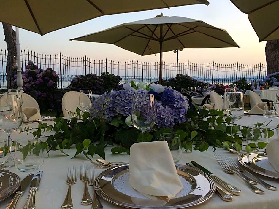 Hotel Holiday Sul Lago