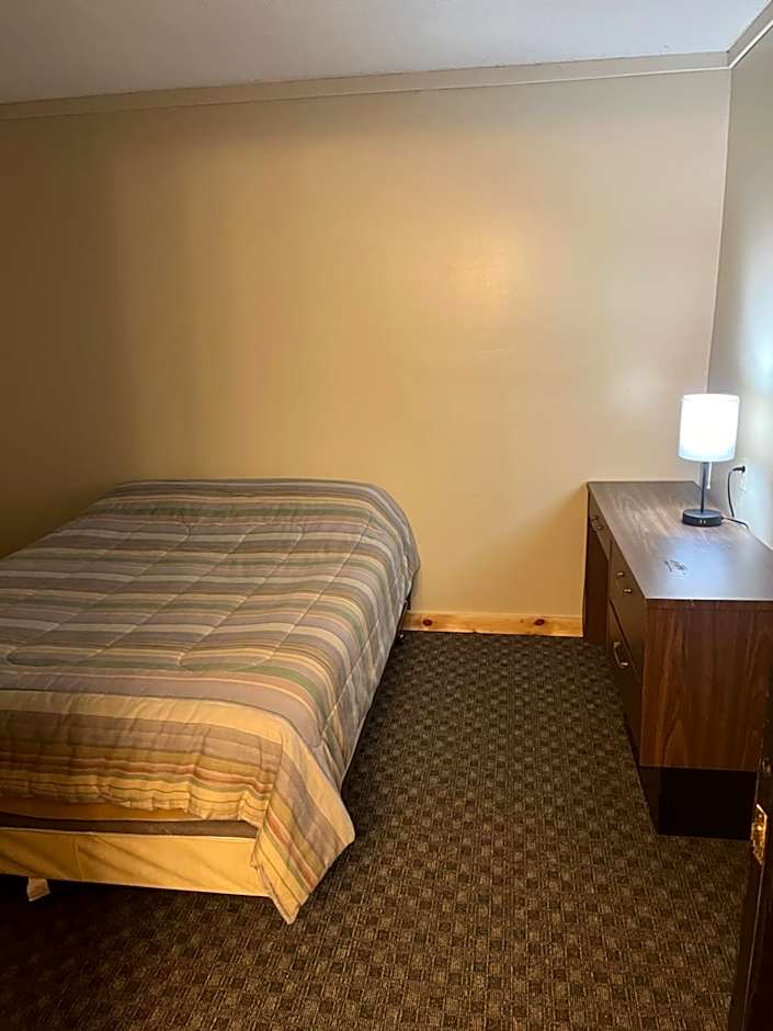 Brookside Motor Inn