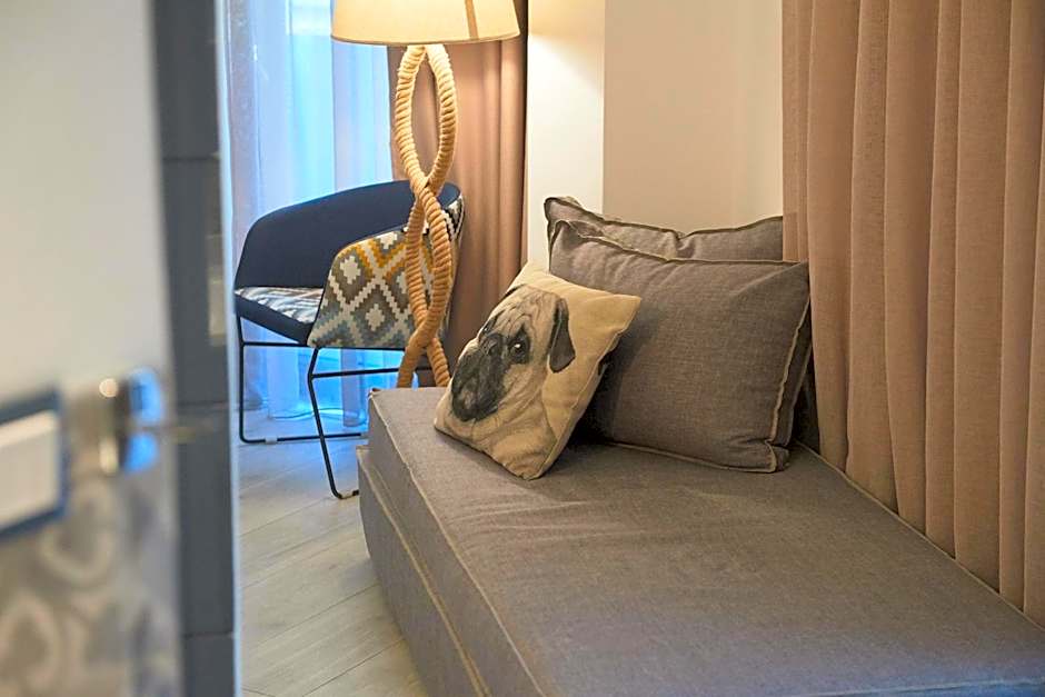 Blue Bottle Boutique Hotel