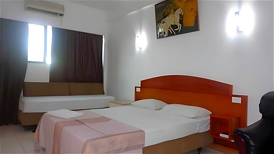 Nadi Downtown Hotel (CFC Certified)