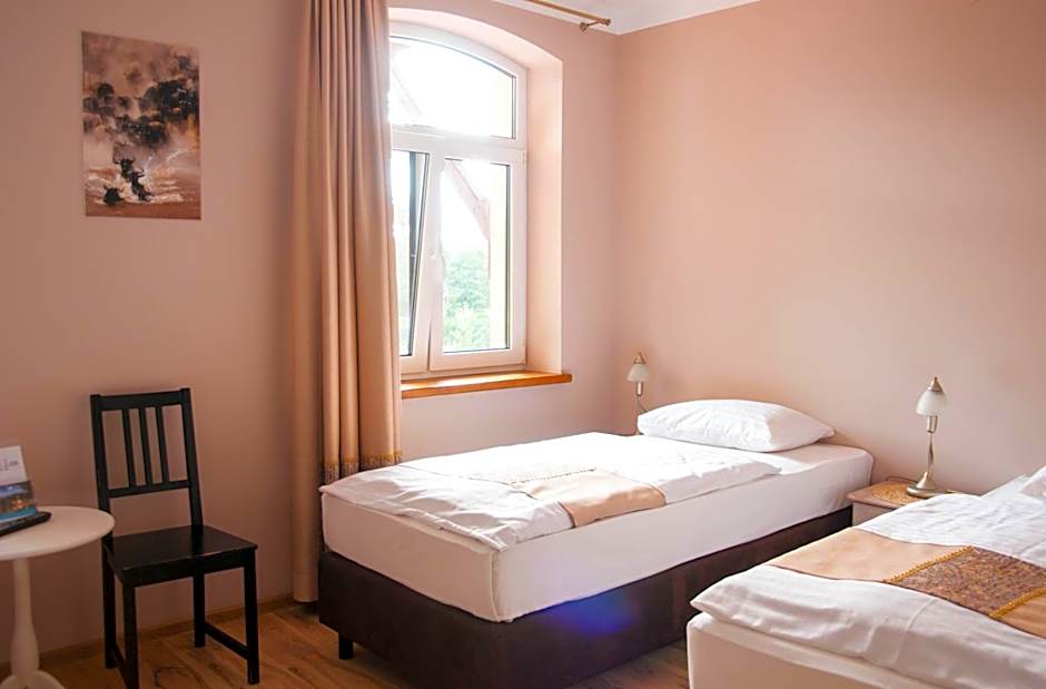 Photo 1 of 8 of 1 Double Bed or 2 Beds