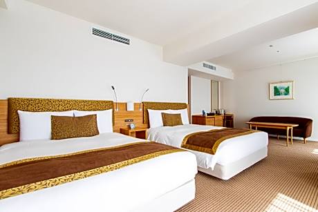 Middle Floor Susono View Room with 2 Queen Beds