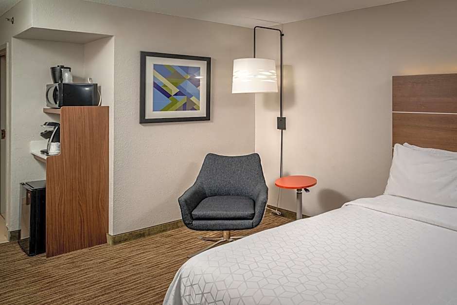 Holiday Inn Express and Suites Pikeville By IHG