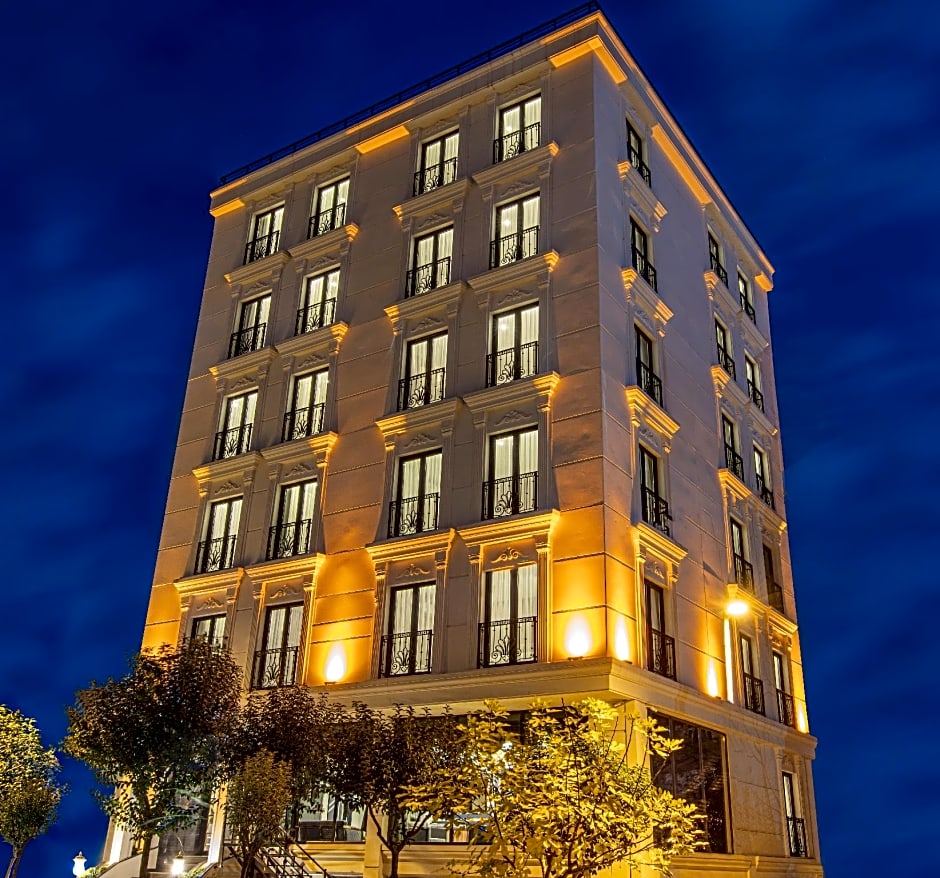 Photo 1 of 50 of MR BEYAZ BUTIK HOTEL