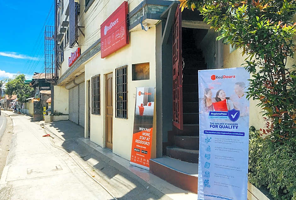 RedDoorz @ El Cuarto SRP Talisay