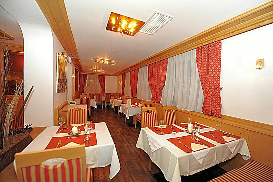 König - Joker Card included in Summer