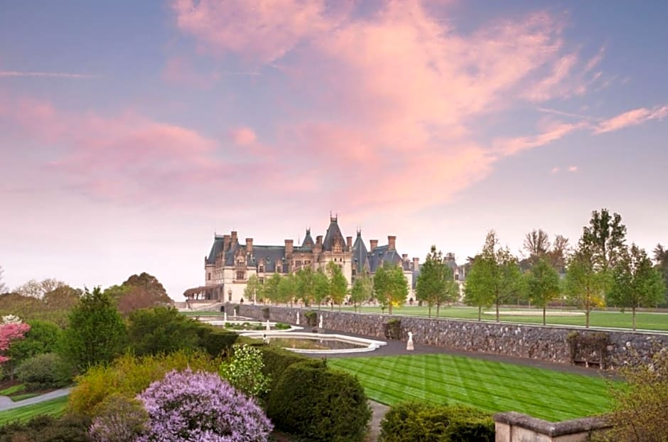Holiday Inn Asheville East-Blue Ridge Pkwy By IHG