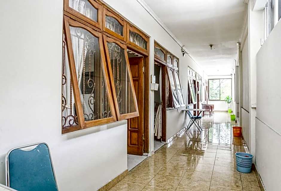 RedDoorz Syariah @ Raya Tajem Maguwo