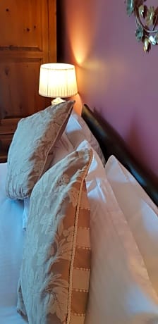 Triple Room with Private Bathroom No. 16