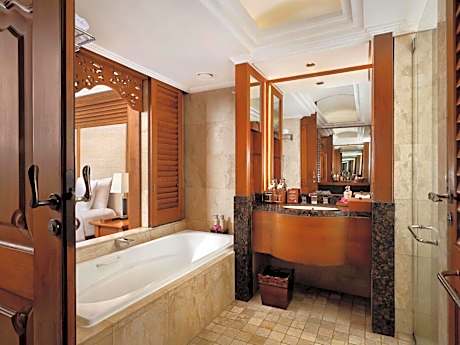 Palace Club King Room