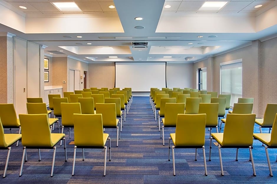 Holiday Inn Express Hotel & Suites Rochester Webster By IHG