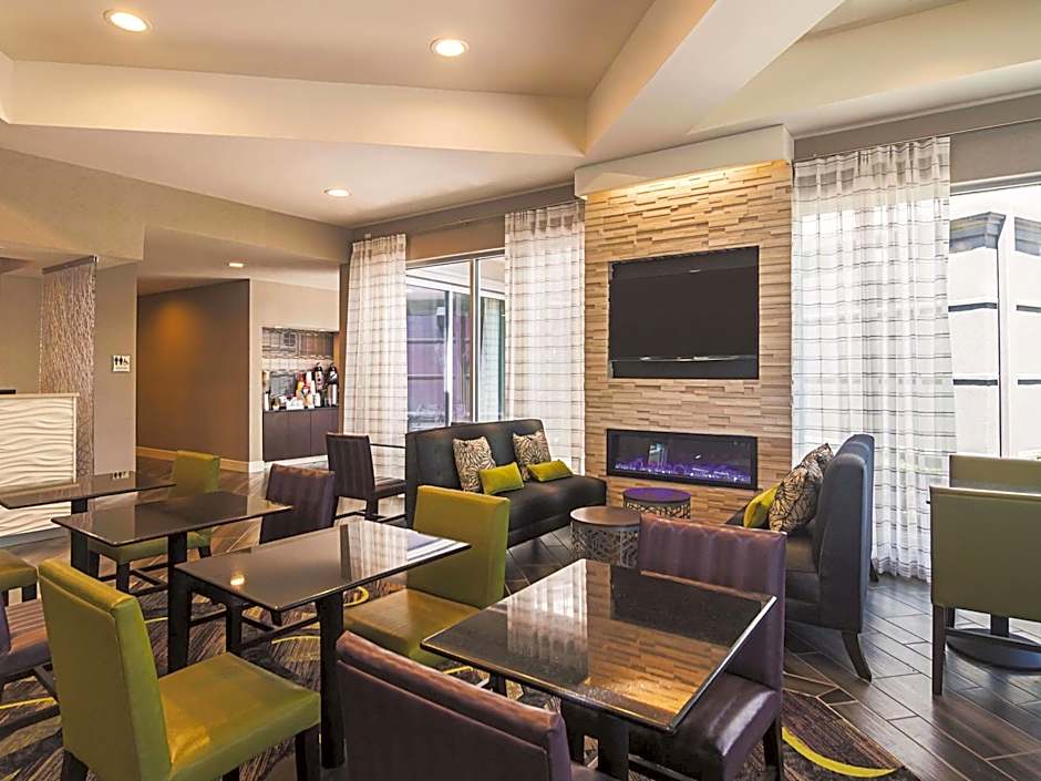 La Quinta Inn & Suites by Wyndham Oklahoma City North West Expressway