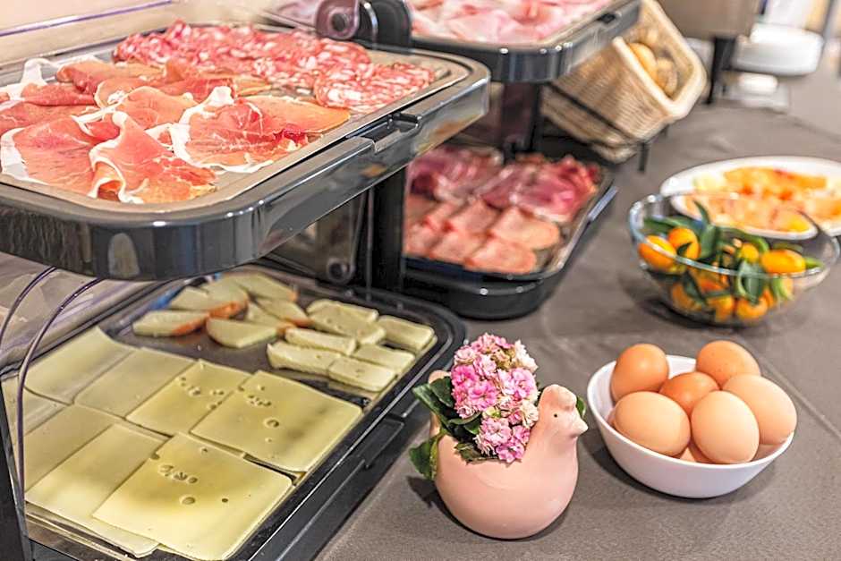 Hotel-Residence- Le Dune Breakfast & private beach included