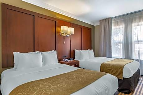 Queen Suite with Two Queen Beds - Accessible/Non-Smoking