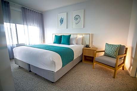 One-Bedroom Deluxe Apartment