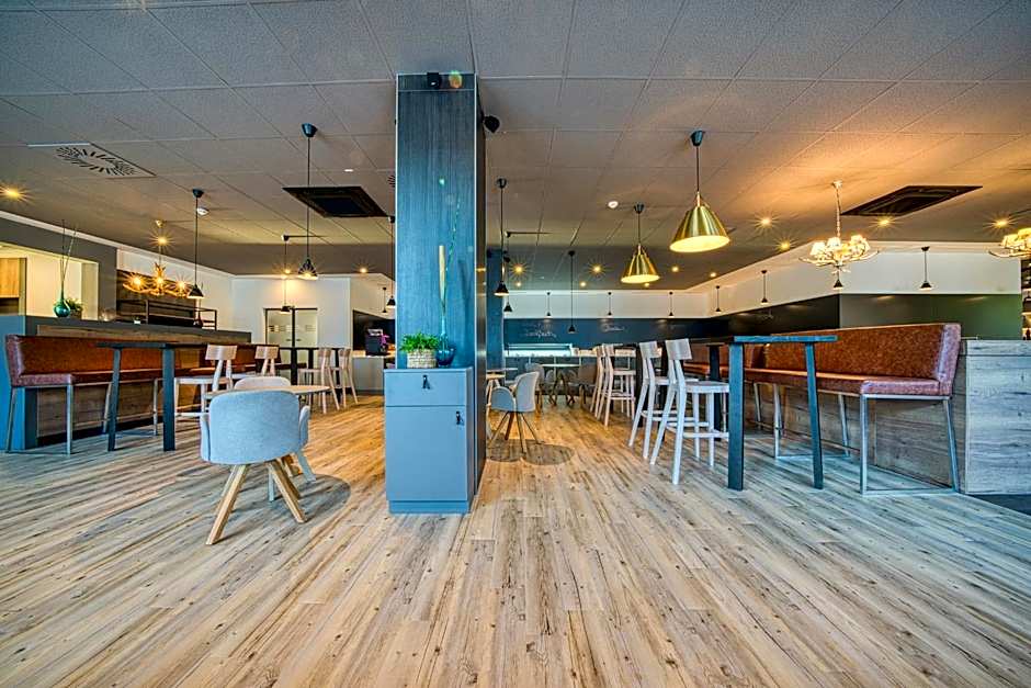 FourSide Hotel Salzburg, Trademark Collection by Wyndham