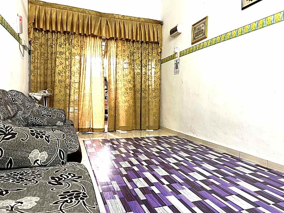 OYO Home 90492 Sena Homestay