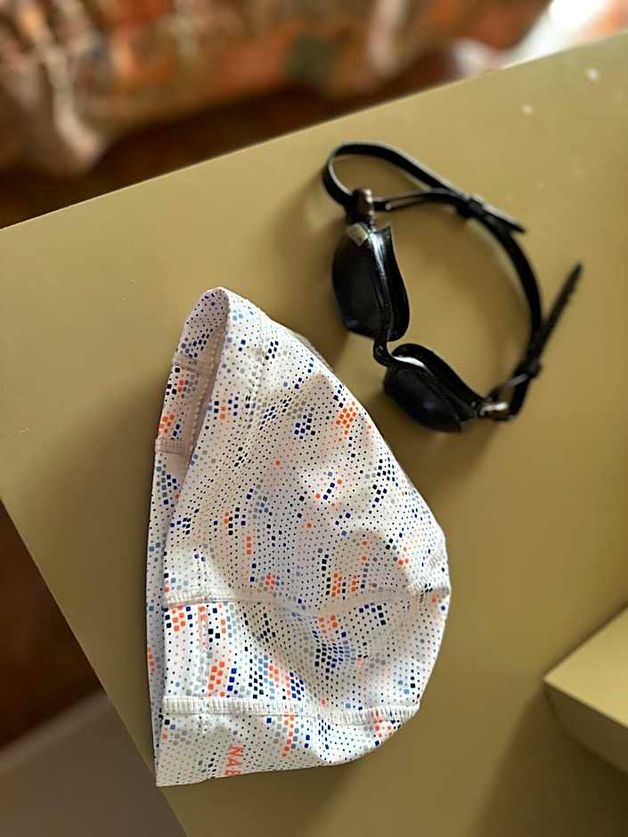 2BR Sunset Pool Beach 6 min Parking & WiFi