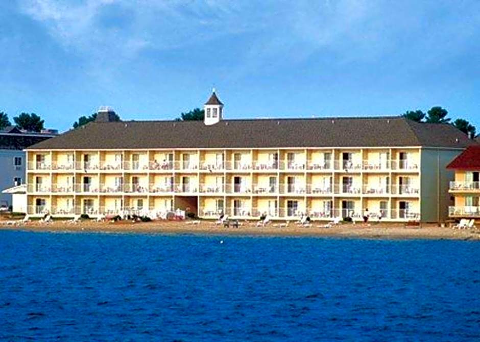 Comfort Inn Lakeside - Mackinaw City