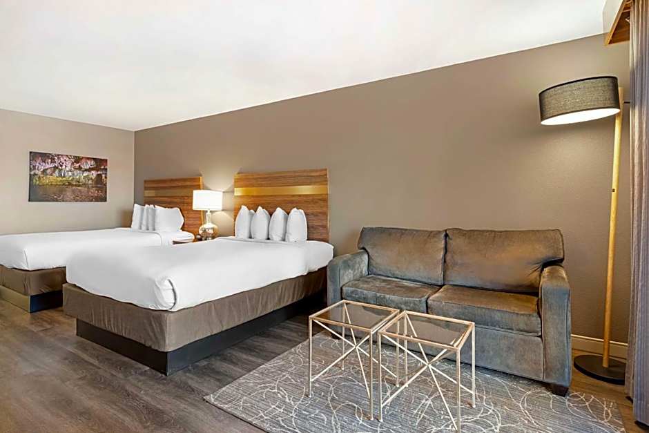 Best Western Cedar Inn And Suites