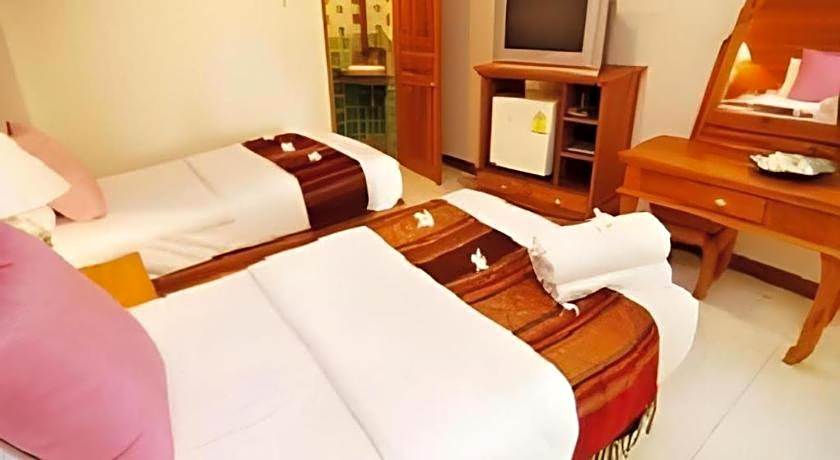 Fah Place Hotel