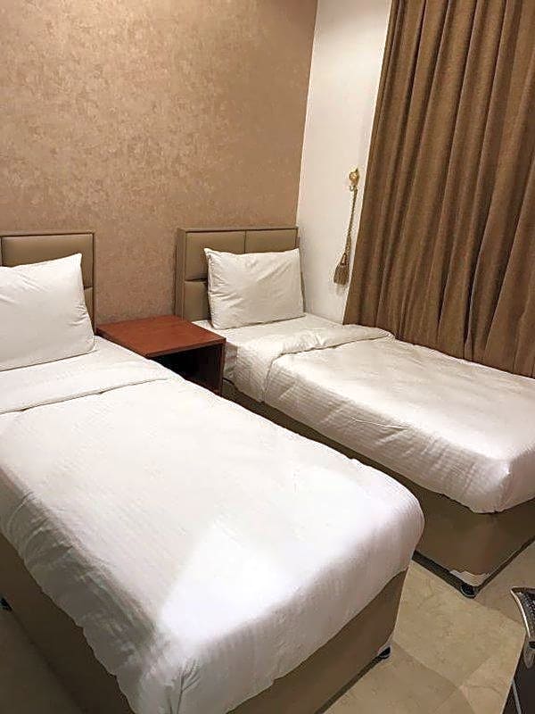 Al Muhanna Plaza Luxury Plus