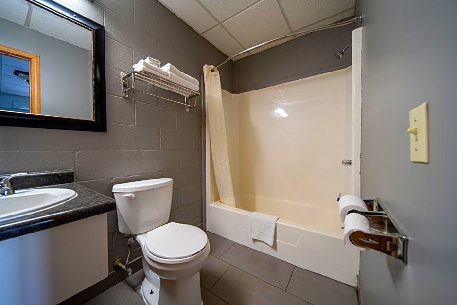 Sleep-ees Inn, Saginaw & Frankenmuth