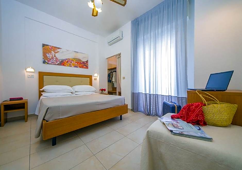 Mediterraneo Hotel & Suites