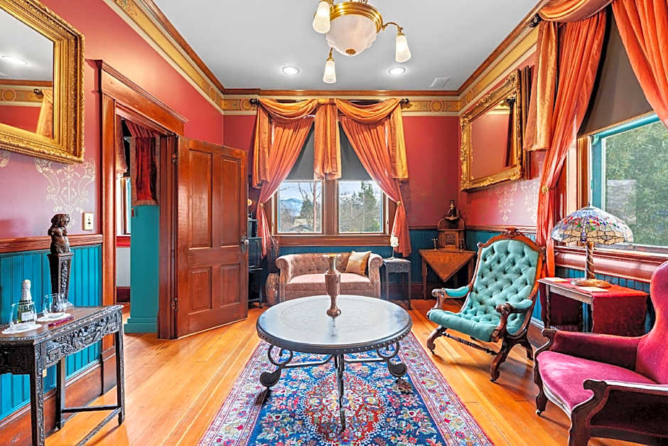 The Peerless Hotel