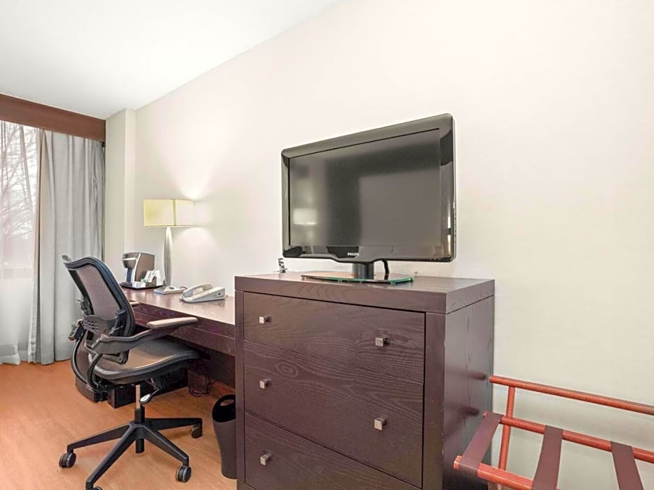 Armon Hotel & Conference Center Stamford CT