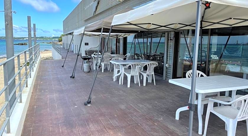 Hotel & Restaurant On the Beach Lue