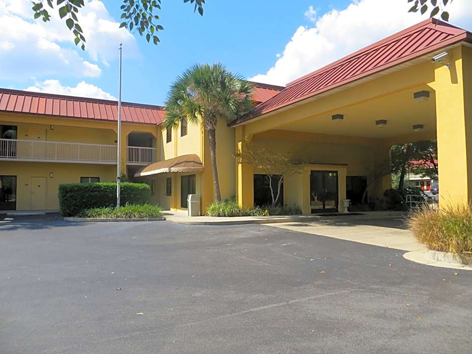 Fairview Inn & Suites Mobile
