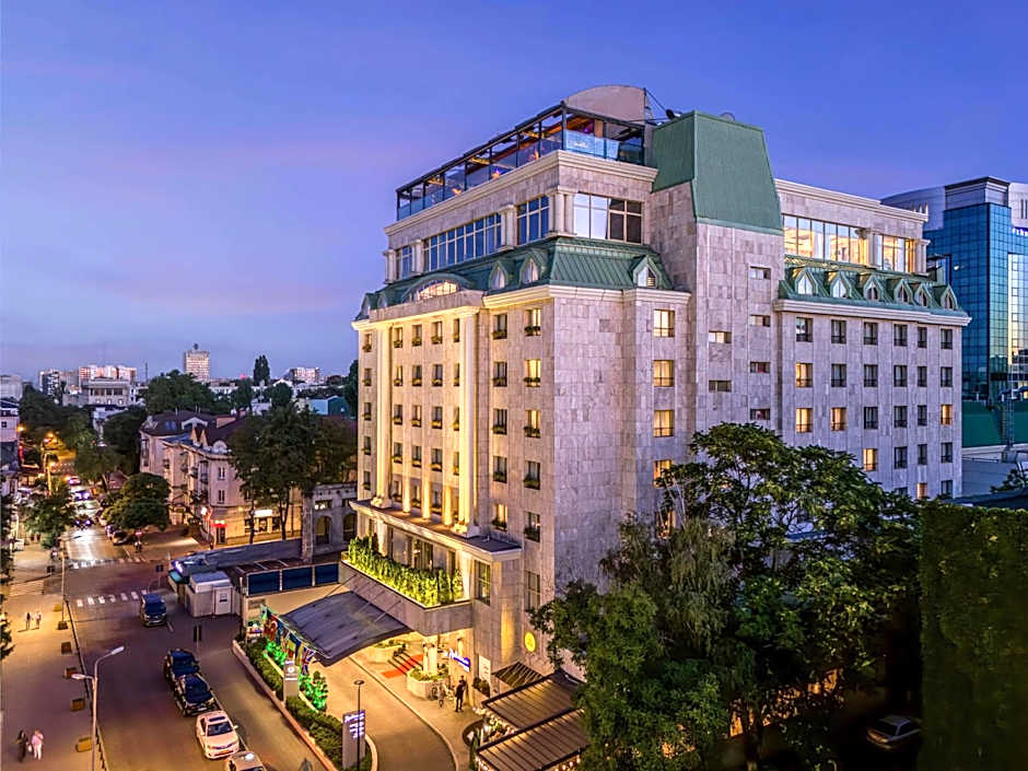Photo 1 of 50 of RADISSON BLU LEOGRAND HOTEL