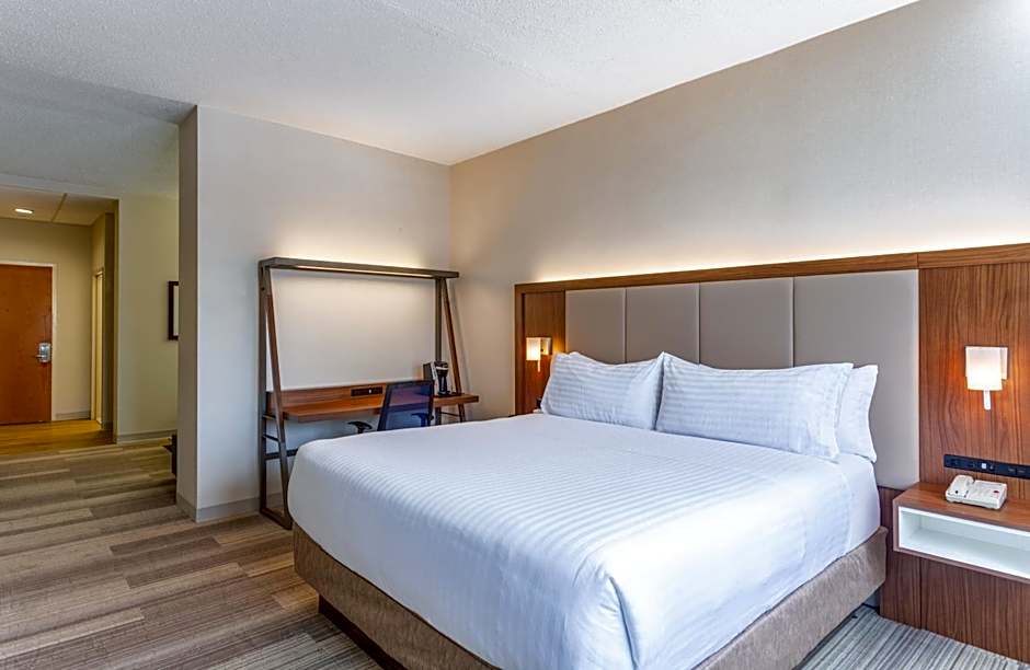 Holiday Inn Express Hauppauge-Long Island By IHG