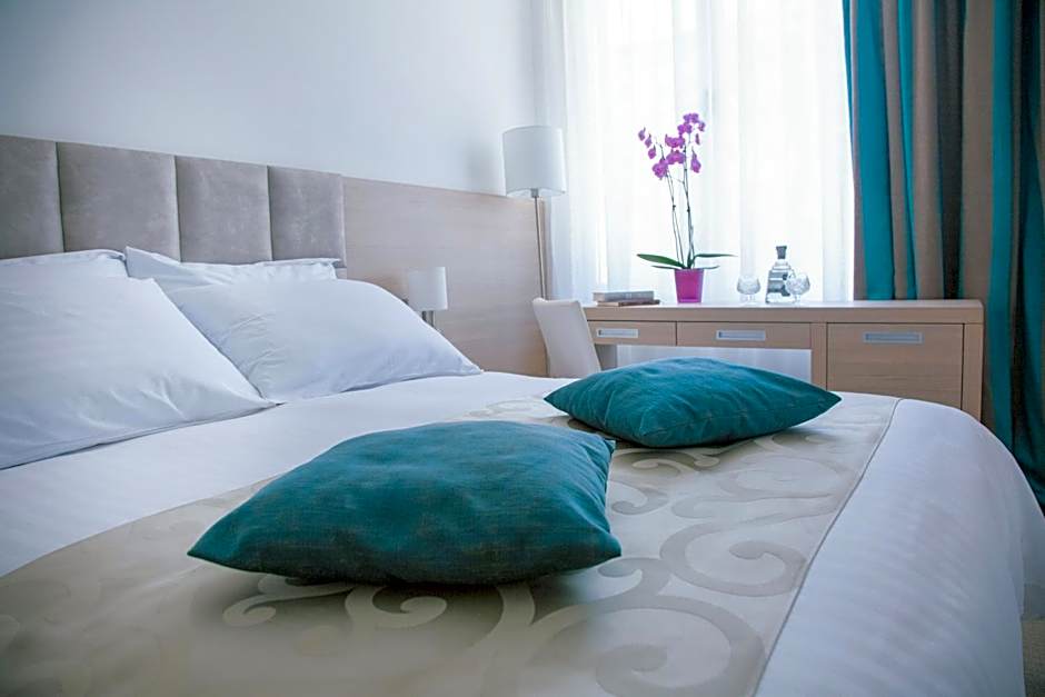 Grand Hotel Adriatic II