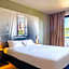 B&B Hôtel Villeneuve Loubet Village