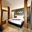 Sureena Hotel