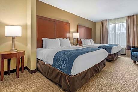 Queen Suite with Sofa Bed - Non-Smoking