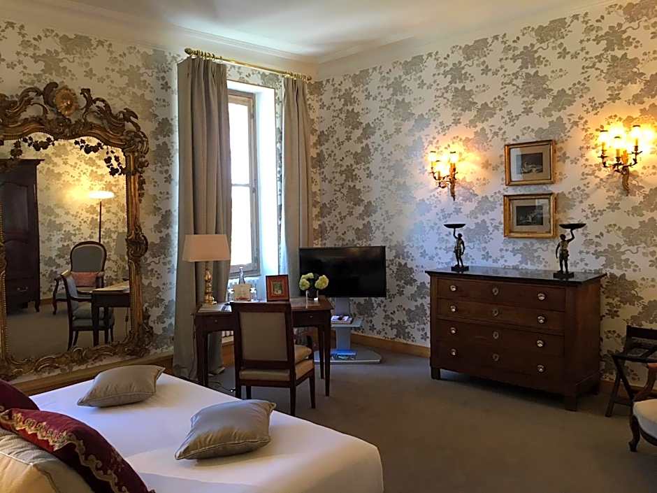 Hotel Château Des Alpilles