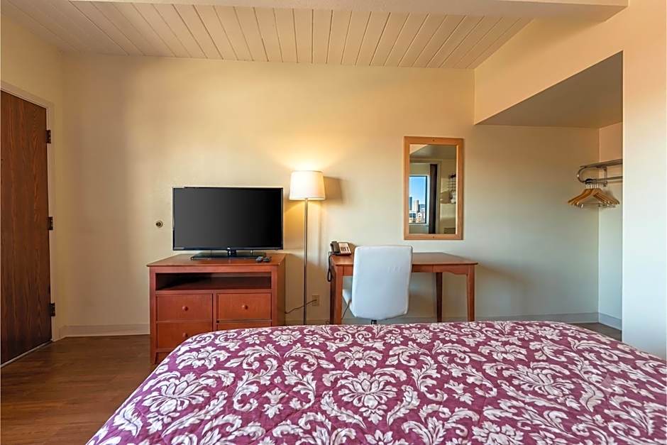 Travelers Inn by OYO Longview Kelso