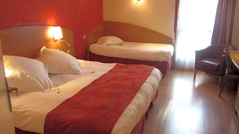Kyriad Nimes Ouest