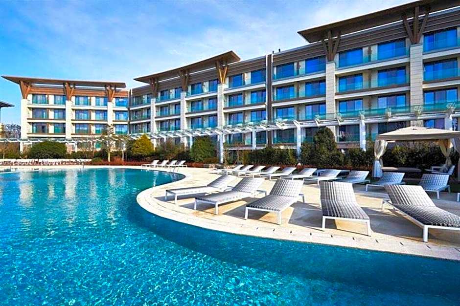 Jeju Shinhwa World Landing Resort