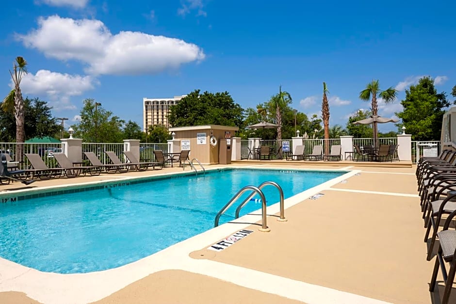 Holiday Inn Express & Suites Charleston DWTN -Westedge, an IHG Hotel