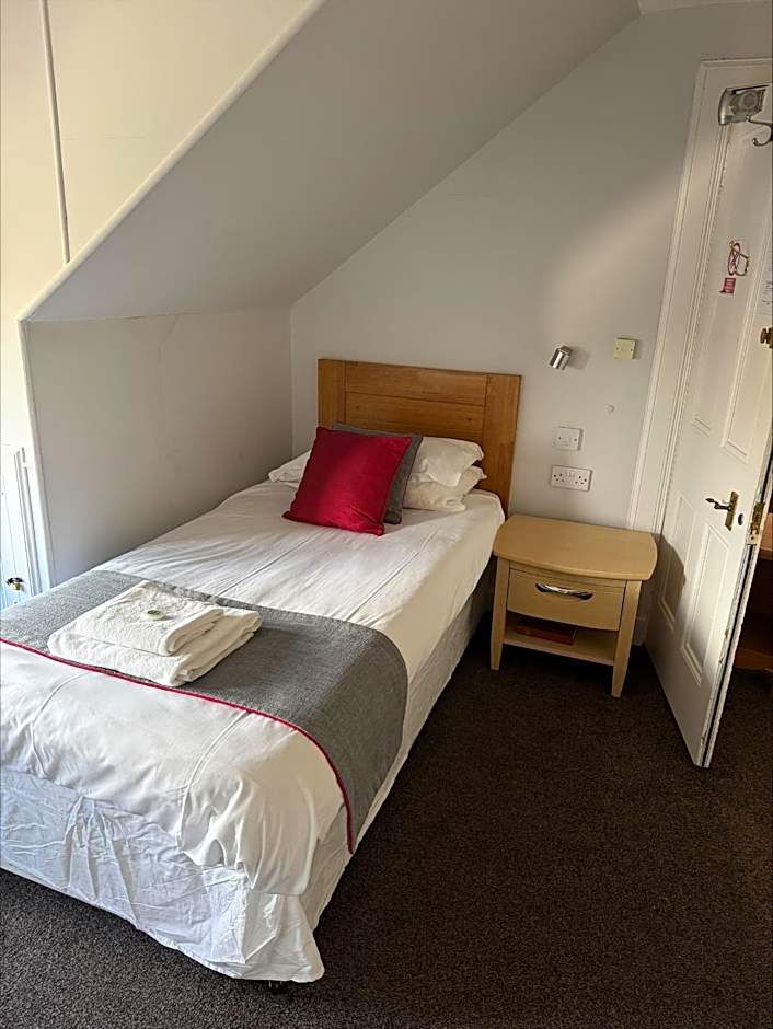 The Hillside Hotel & Restaurant