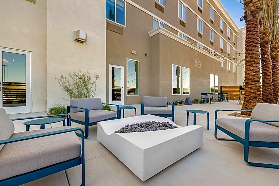 Cambria Hotel El Centro - Imperial