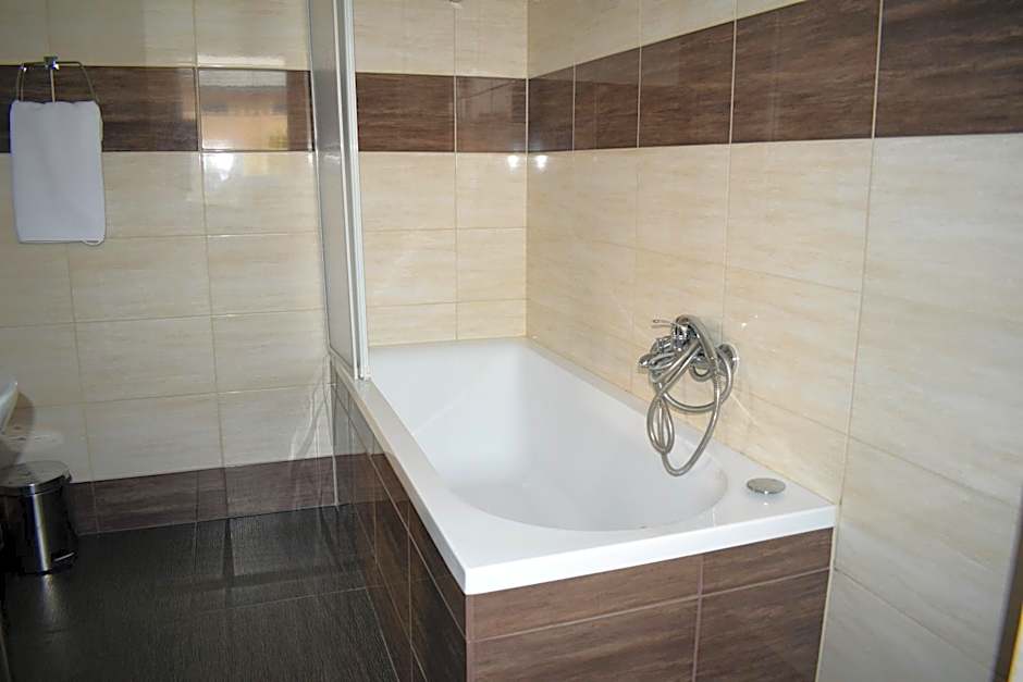 Sepia Restauracja & Noclegi