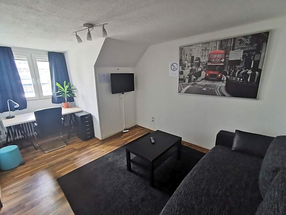 Eva&#x27;s Hostel - Self Check-In &amp; Only Private Rooms