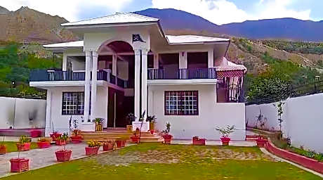 Town Inn Chitral Guest House