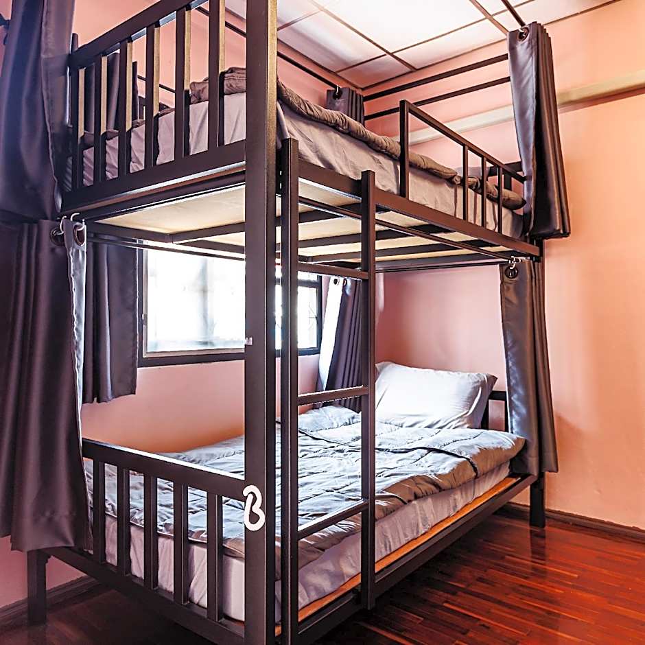 Baan Mee Suk Ayutthaya
