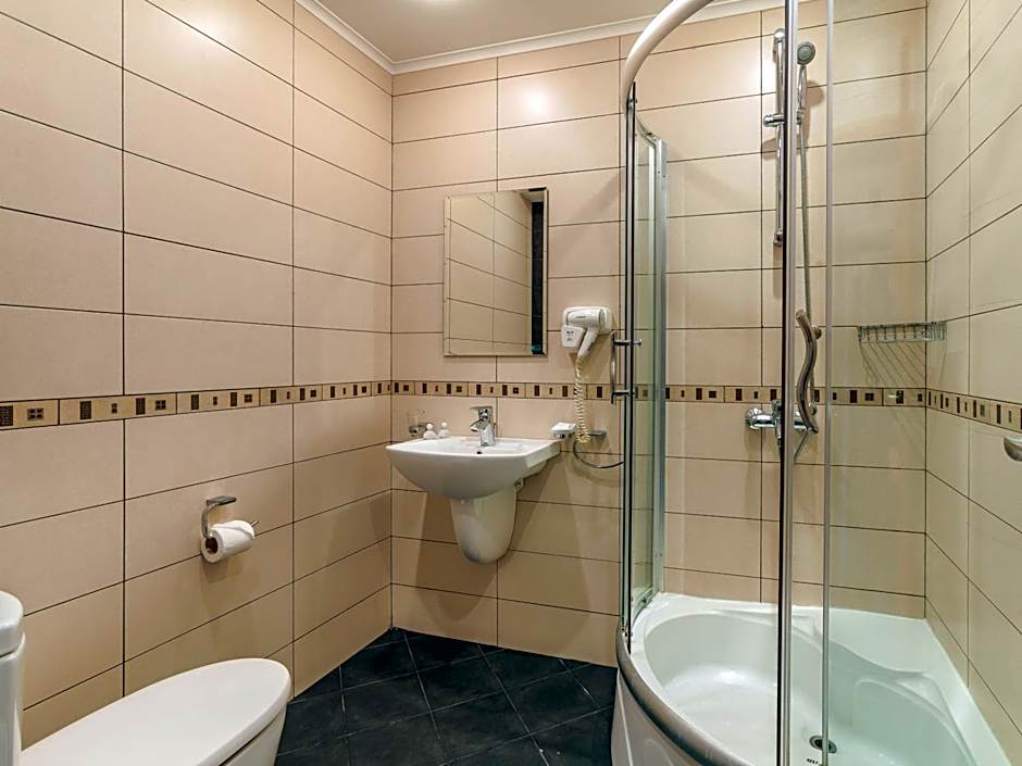 Семеен Хотел Опера